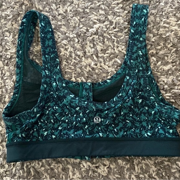 Lululemon Green Yoga Sports Bra - Picture 2 of 4